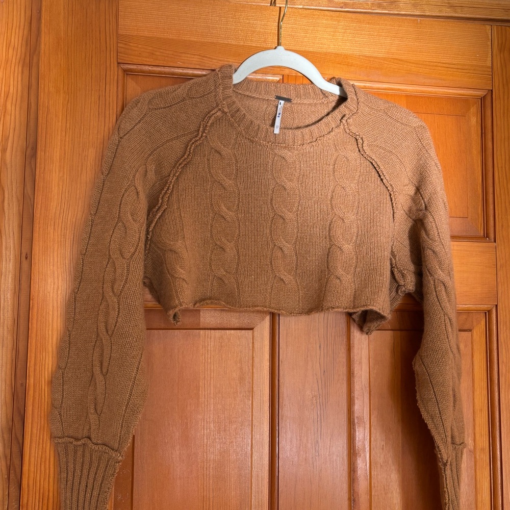 Free People super cropped cable knit sweater